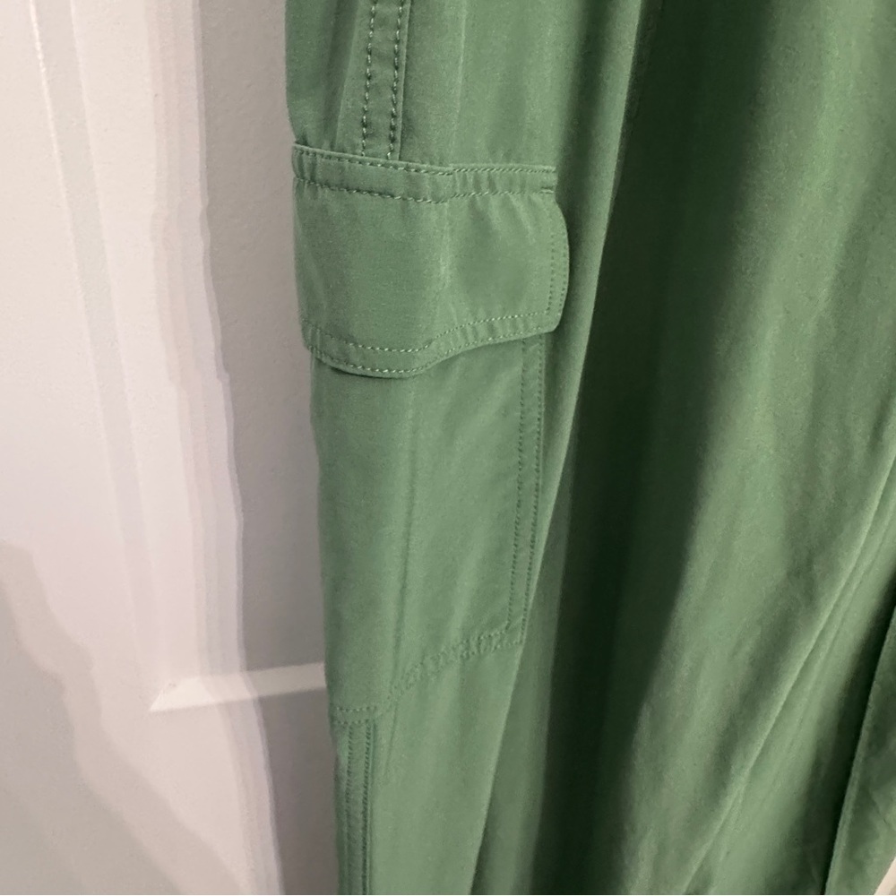 Athleta Women’s Vienna Cargo Pant Size 8 Vineyard Green Performance-Stretch - Picture 9 of 12